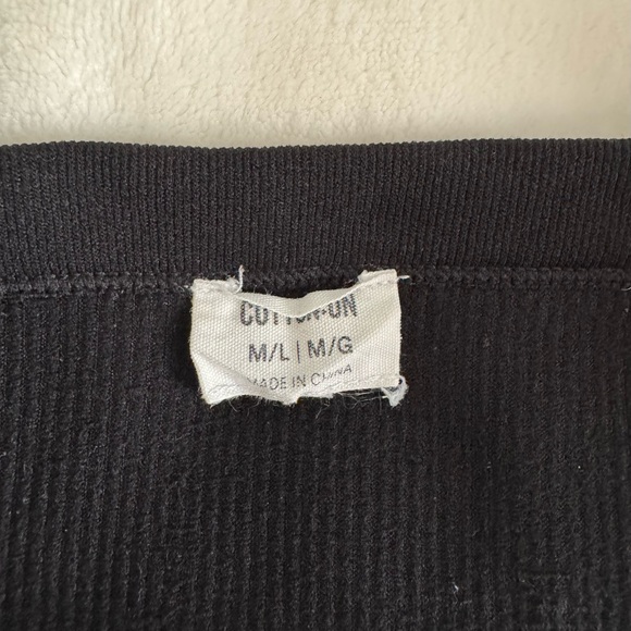 Cotton On - Black Ribbed Tank Crop Top - Picture 3 of 3